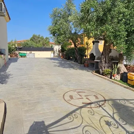 Holiday home Casa Tanaunella