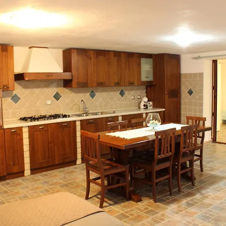 Casa Tanaunella Tatil Evi *