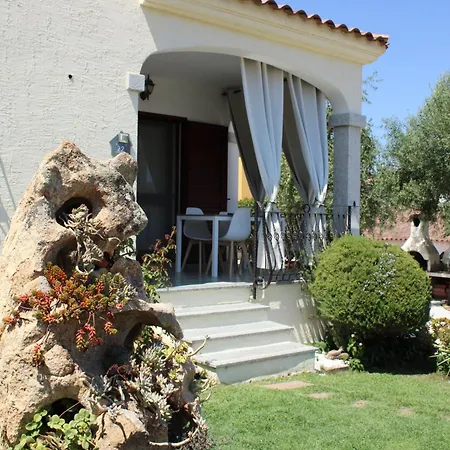Casa Tanaunella Vakantiehuis *